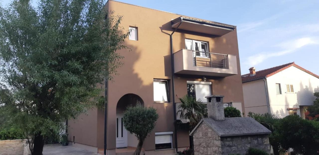 Apartmani Mille ستاريغغاد باكلينتسا المظهر الخارجي الصورة