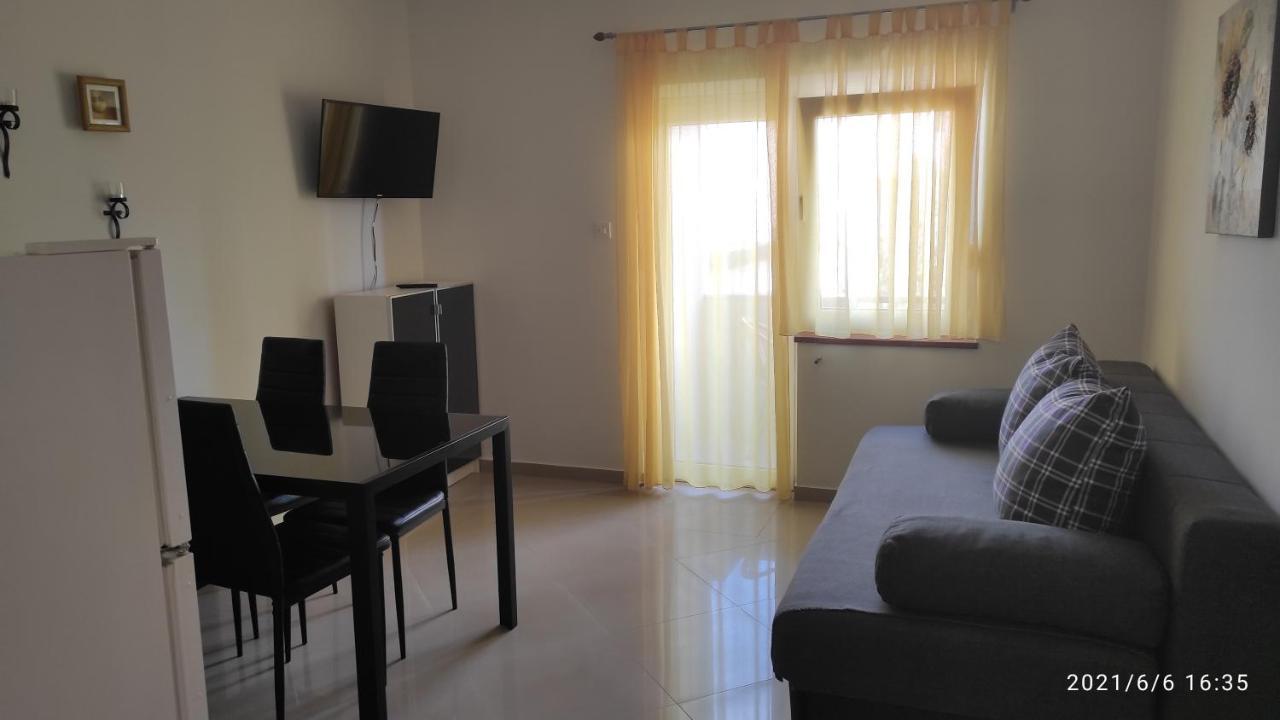 Apartmani Mille ستاريغغاد باكلينتسا المظهر الخارجي الصورة